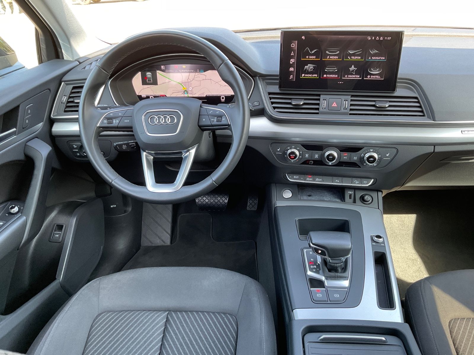 Fahrzeugabbildung Audi Q5 40 TDI S tronic quattro,Kamera,AHK,Navi,ACC