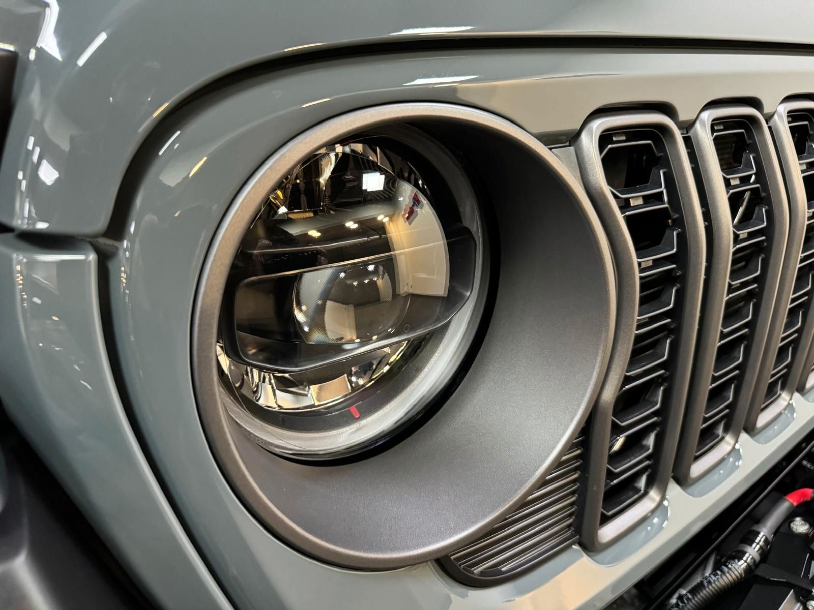 Fahrzeugabbildung Jeep MOAB 392-6.4L HEMI V8-WINDE-SKY ONE-35"