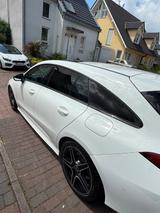 Mercedes-Benz Panorama AMG Line Scheckheft gepfl - weiße Mercedes-Benz CLA 220 Shooting Brake
