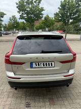 Volvo XC60 D4 AWD Momentum - Top Ausstattung - Volvo XC60: Awd Momentum