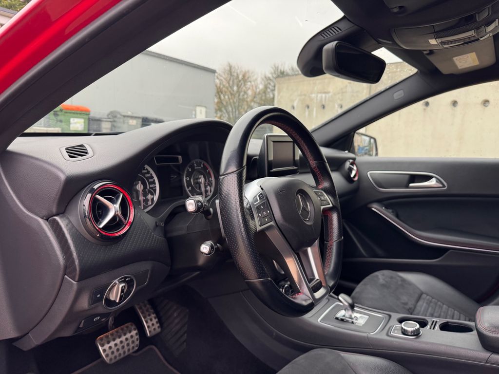 MERCEDES-BENZ A-Class 2013