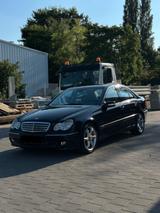 Mercedes-Benz Mercedes c200d (Sport Edition) - Mercedes-Benz C 200: Sport Edition