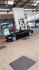 BMW E36 Cabrio 330i - BMW 330 aus 2000: 330i