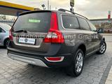 Volvo XC70 Summum AWD 2.4 D5/S-Heft/S-Dach/Luftfahrwer - Volvo XC70: Summum