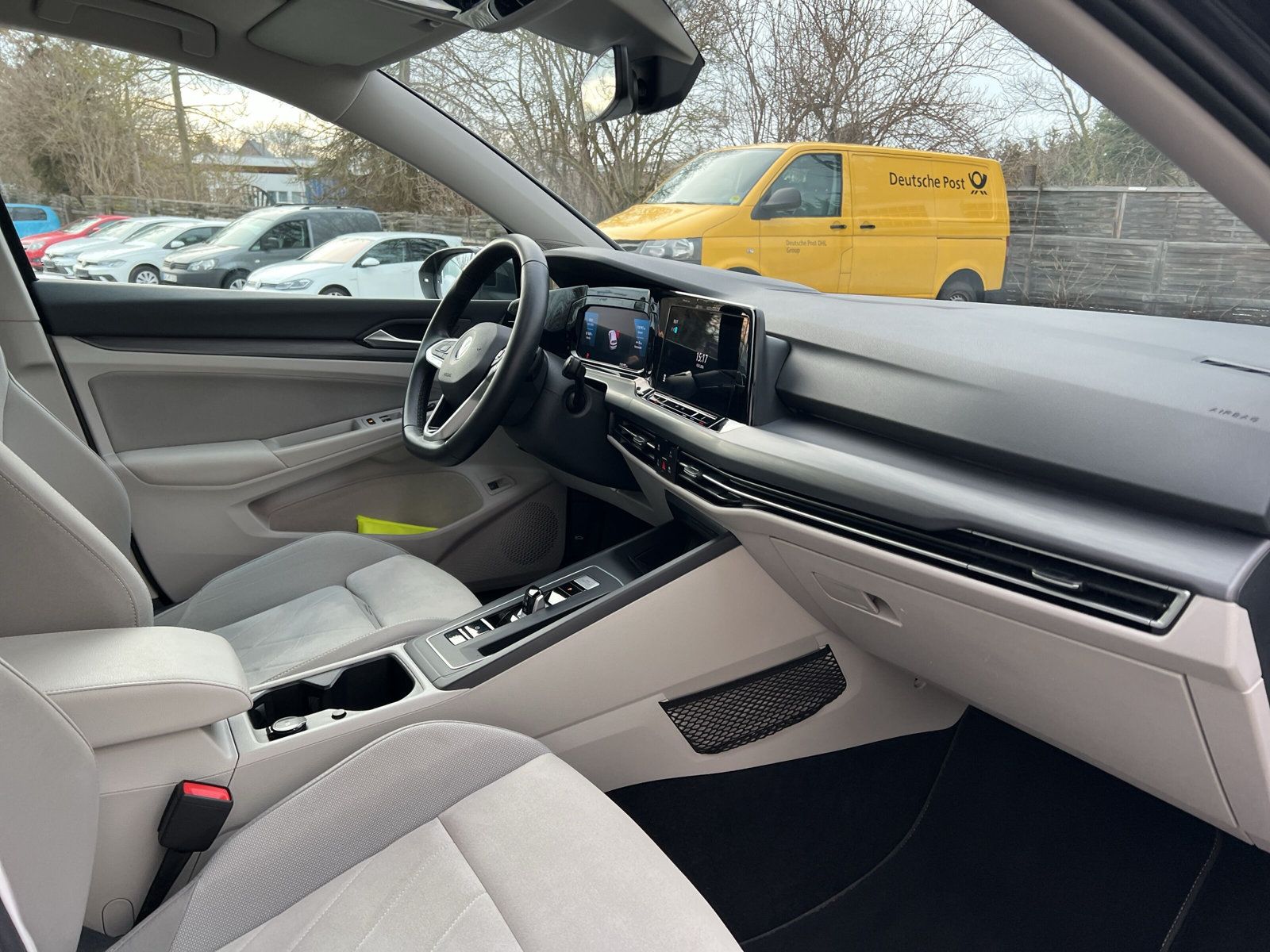 Fahrzeugabbildung Volkswagen Golf VIII 1.4  eHybrid Style MATRIX DCC NAVI