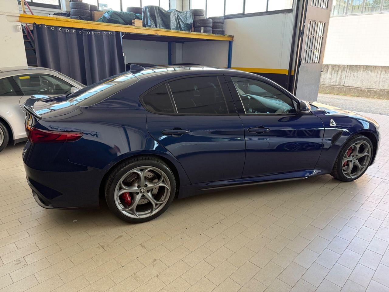 Alfa Romeo Guilia 2.9 V6 Bi-Turbo Quadrofoglio 510ch - Pack Carbone - Harman Kardon - Camera - Non fumeur