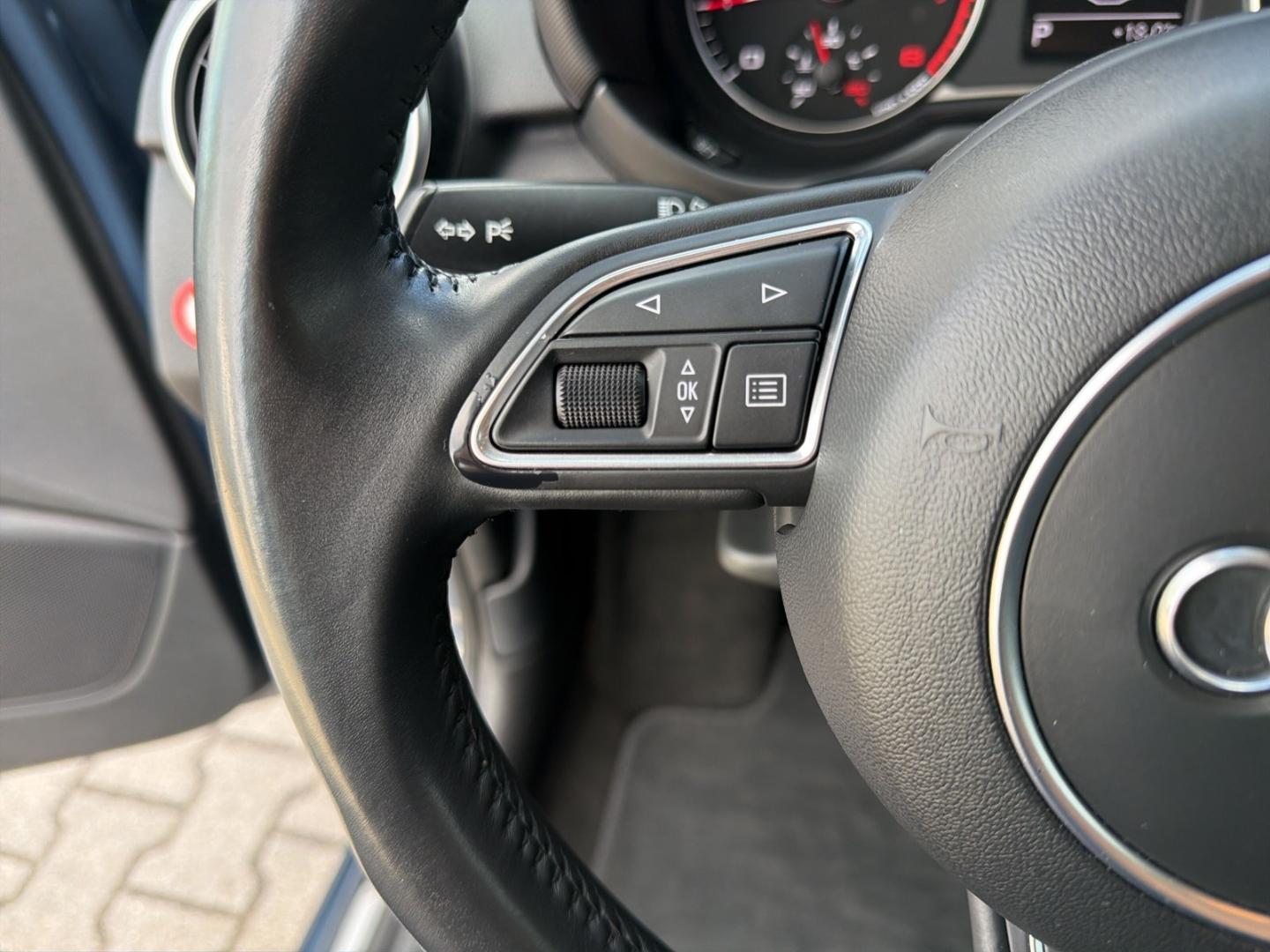 Audi A1 Sportback 1.0 TFSI design Navi Klimaautom SHZ