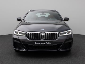 Fahrzeugabbildung BMW 520d xD Tour M Sport HI-FI M Sportfahrwerk