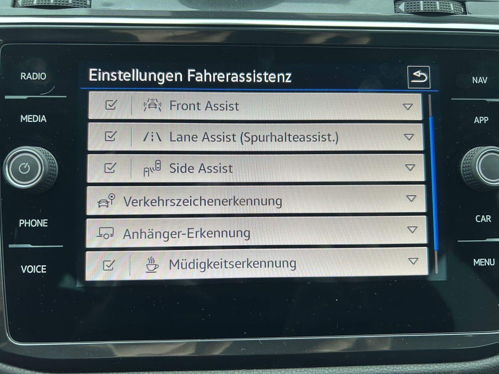Fahrzeugabbildung Volkswagen Tiguan Allspace TDI Elegance DSG 4M Matrix AHK N