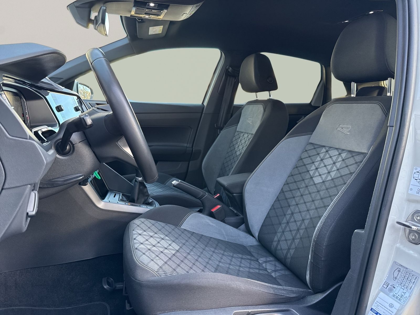 Polo R-Line 1.0 TSI, IQ-Drive, Navi, Sportfahrwe