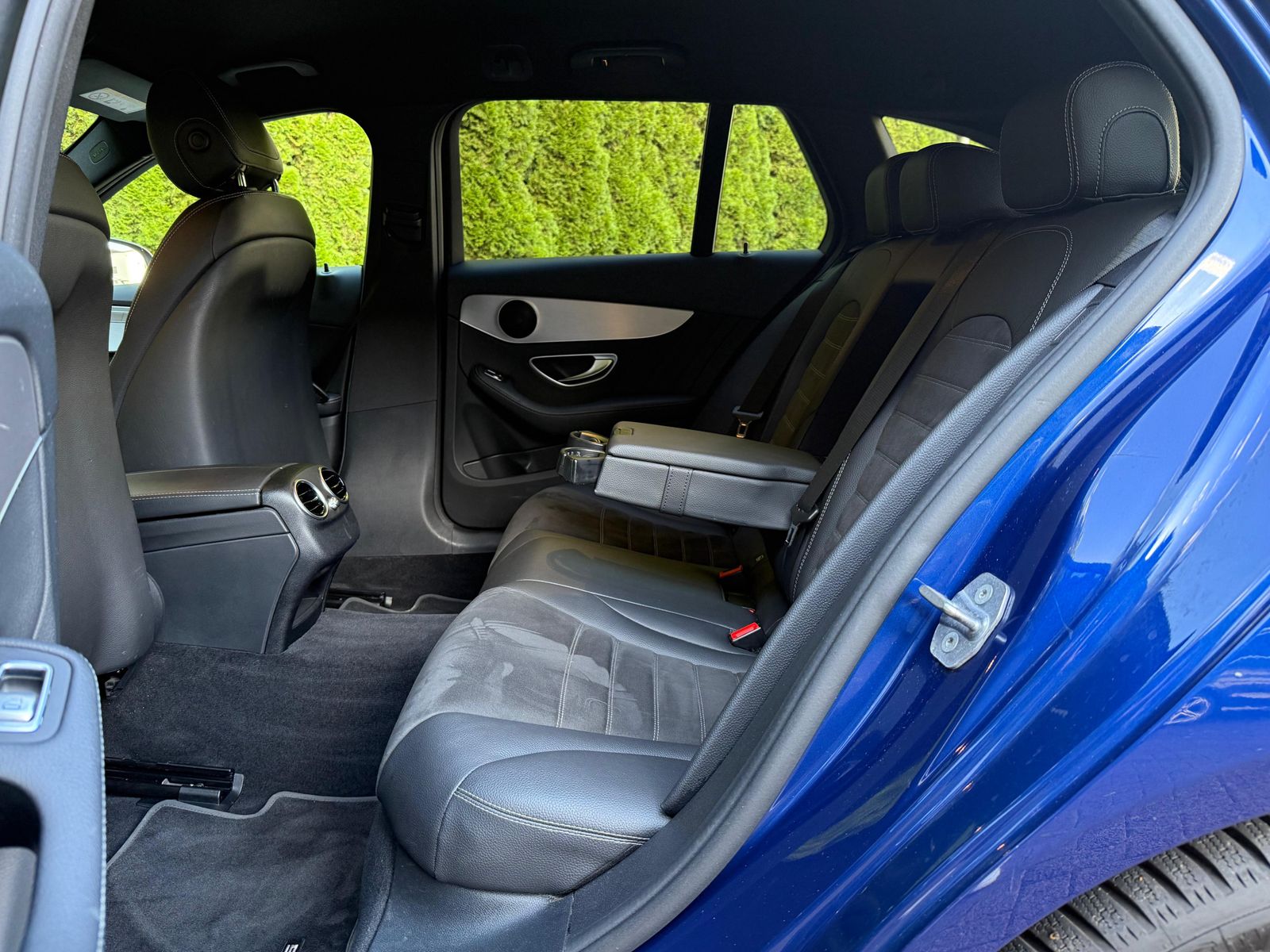 Vehicle illustration Mercedes-Benz C 200 d T 9G AMG Line LED+NAV+SHZ+ALCA+PARK+TEMP