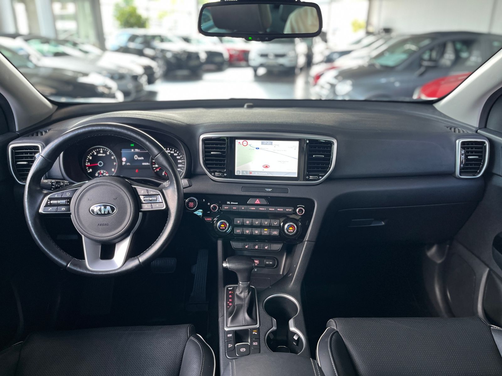 Fahrzeugabbildung Kia Sportage Black Edition 2WD LEDER LED NAV SHZ ALU
