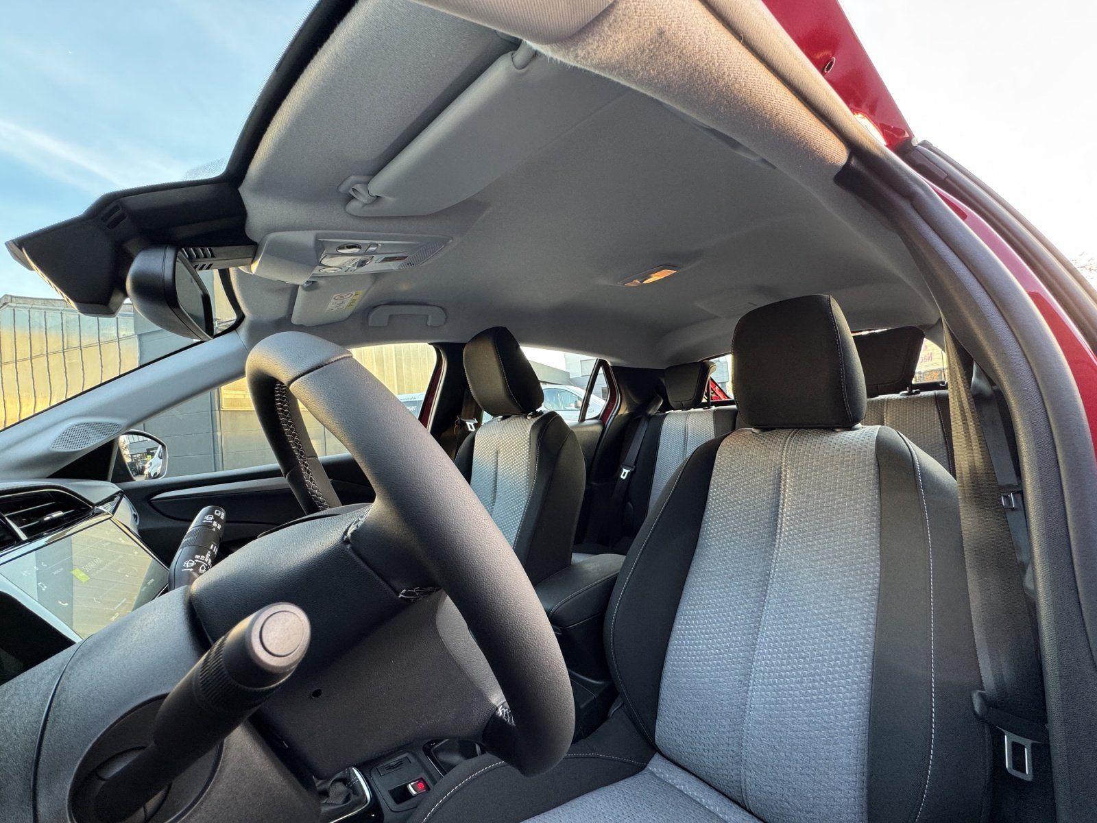 Fahrzeugabbildung Opel Corsa Edition 1,2 SHZ/KLIMA/LENKRADHEIZUNG/CARPL