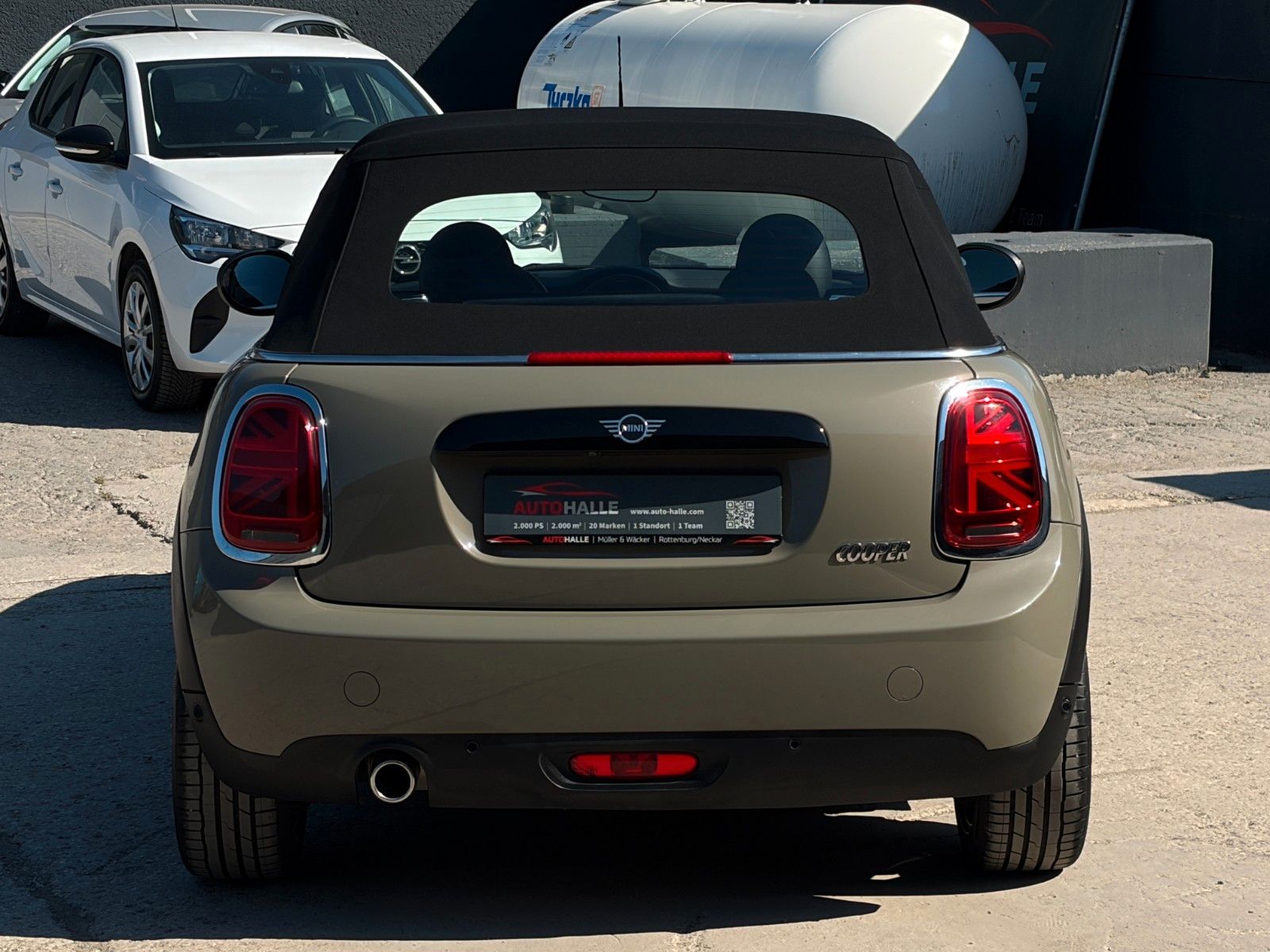 Fahrzeugabbildung MINI Cooper Cabrio SHZ PDC 2Z Klima Navi CarPlay LED