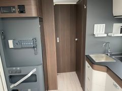 Adria Coral Supreme 670 DC *4,4T*Automatik*Leder