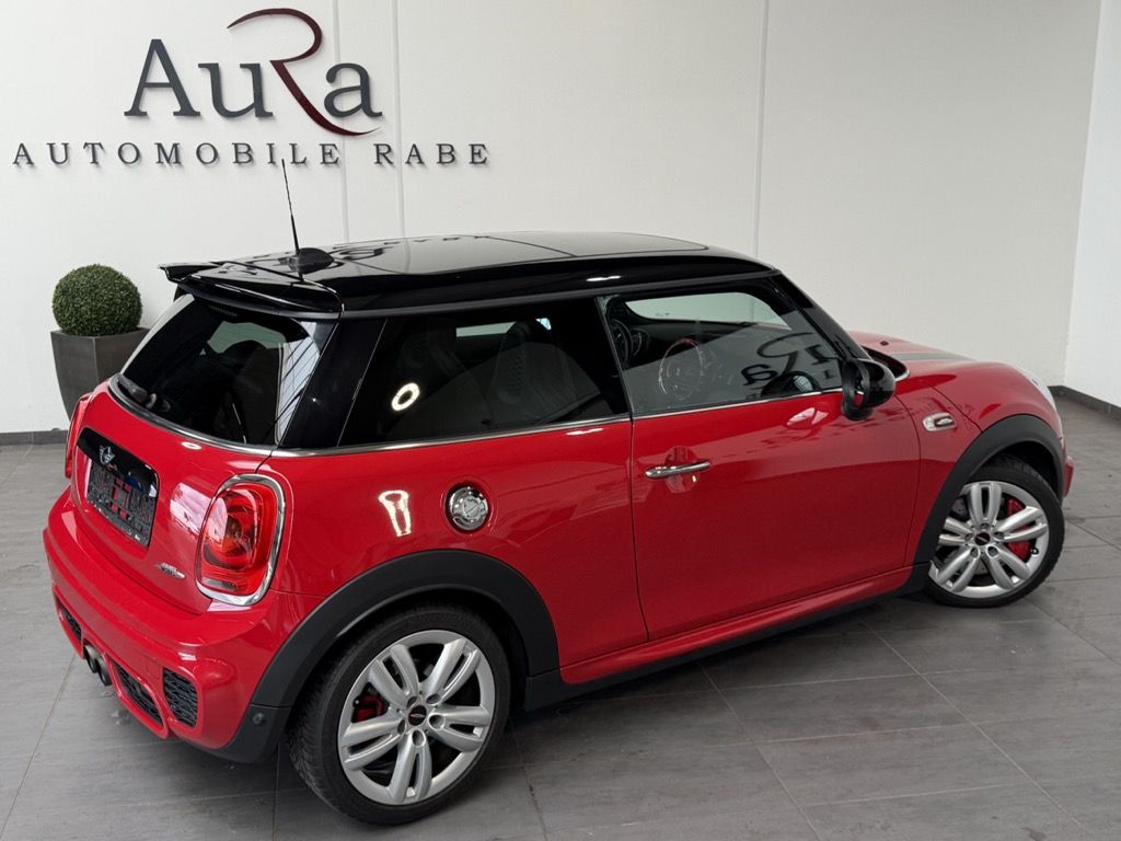 Fahrzeugabbildung MINI John Cooper Works 3-Türer Sport-Aut. NAV+LED