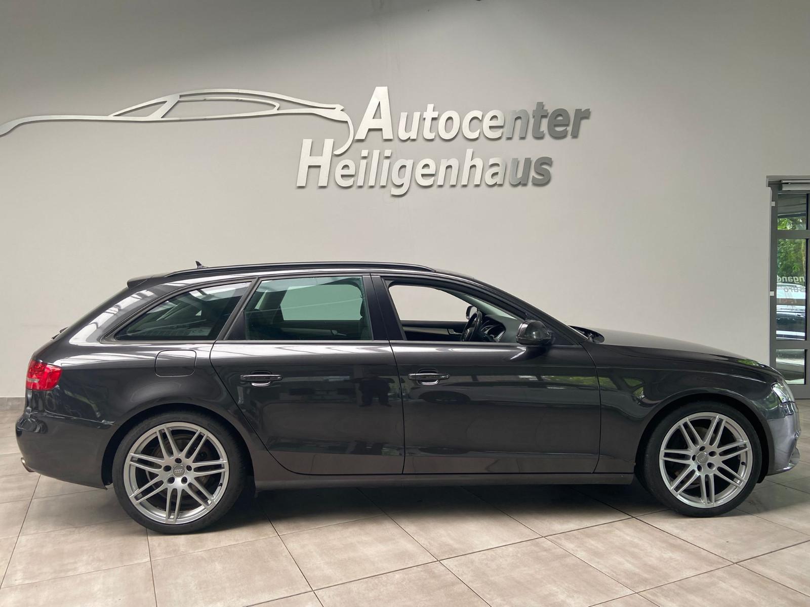 Audi A4 2010 — rear view