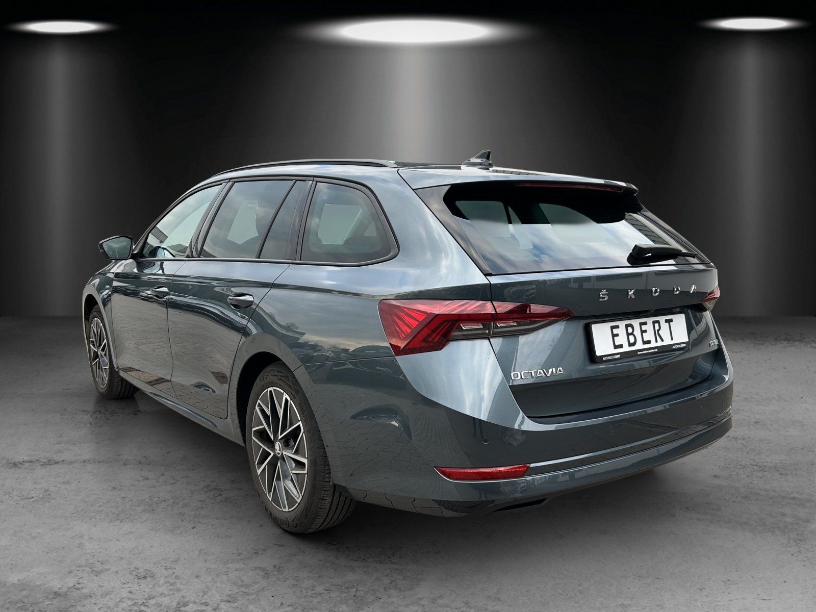 Fahrzeugabbildung SKODA Octavia Combi 1.5 TSI DSG Clever/KAMERA/ACC/LED/