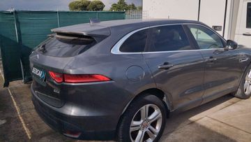 Jaguar F-Pace - 3