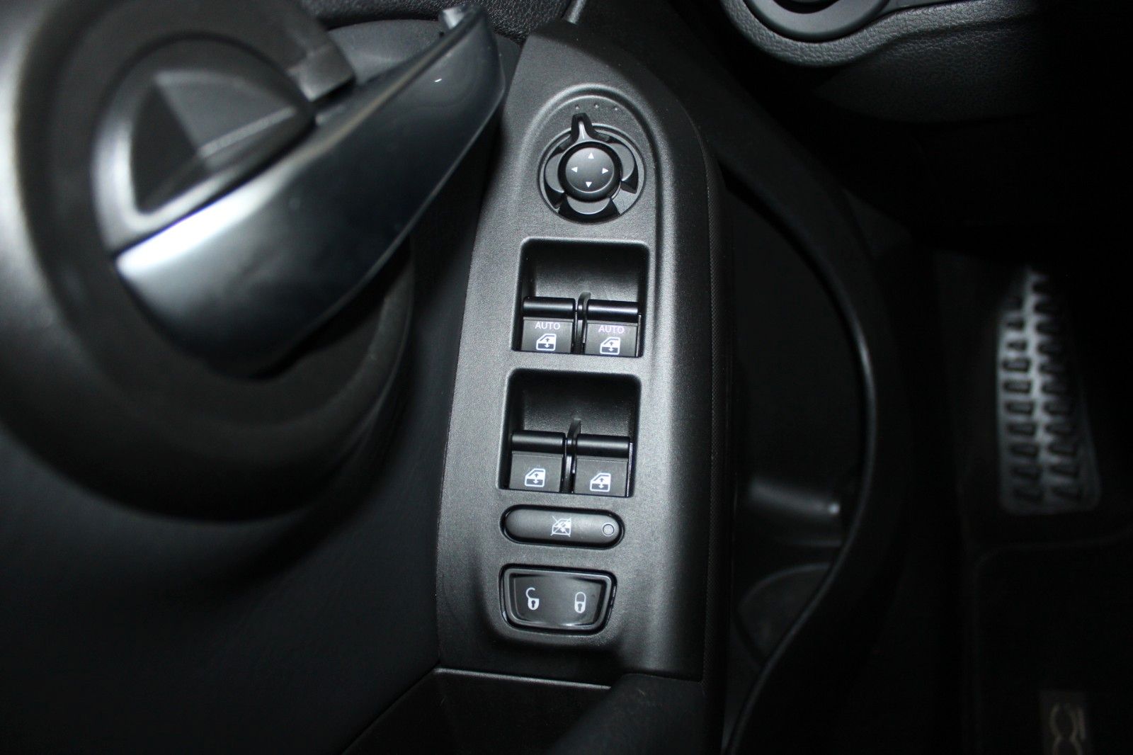 Fahrzeugabbildung Fiat 500X 1.3 FireFly Turbo Aut. CROSS mit AHK uvm.