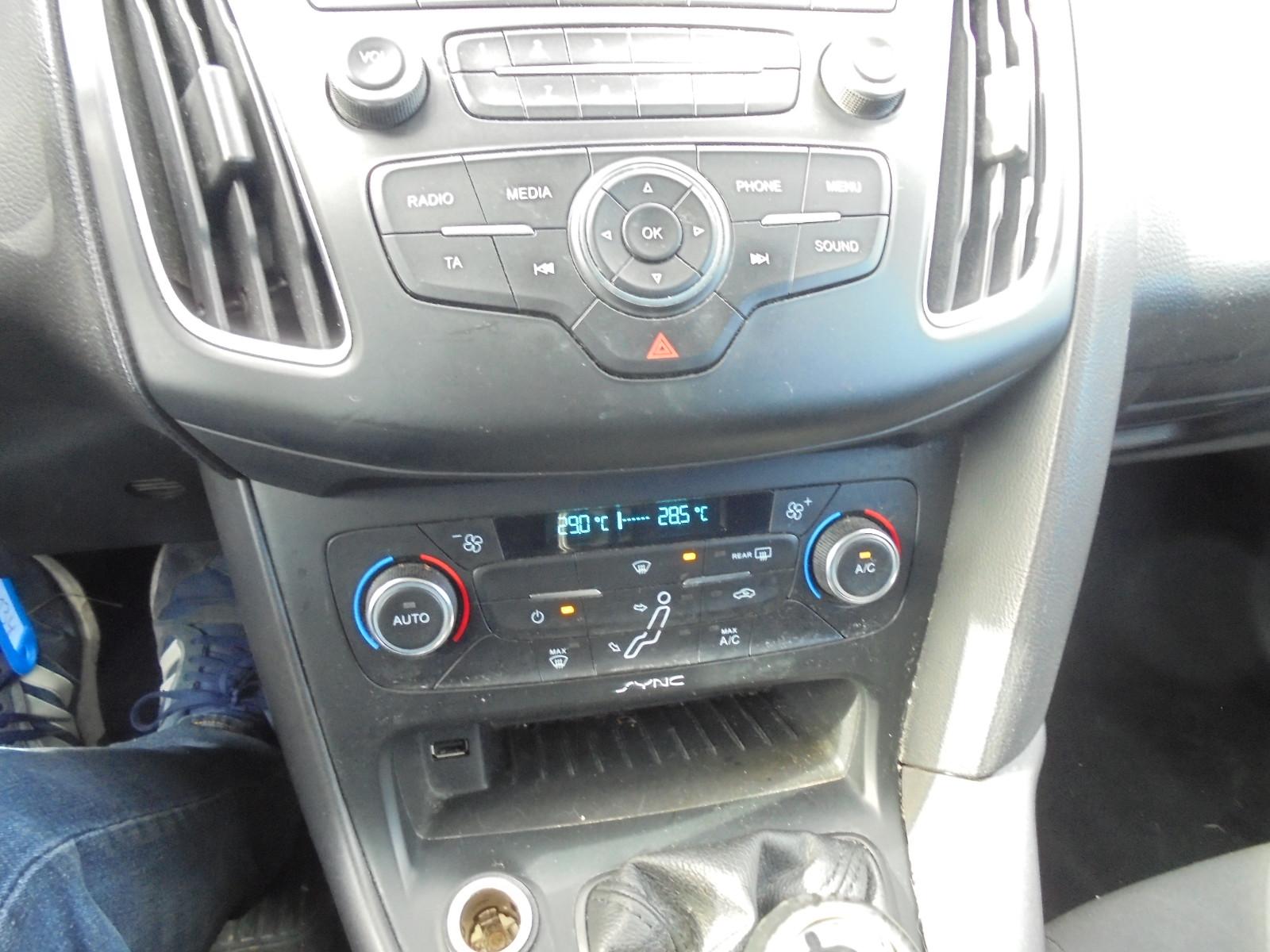 Ford Focus 2015 — photo 15