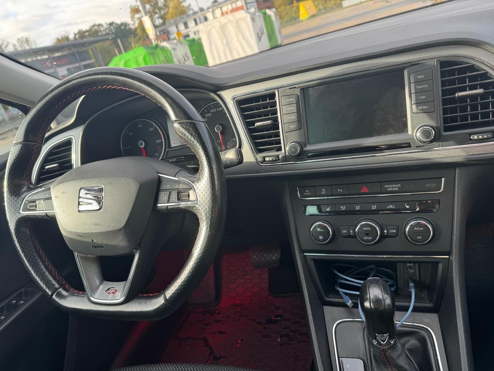 Seat Leon 2015 — photo 12