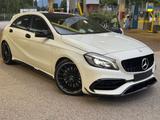 Mercedes-Benz Mercedes-benz A 45 AMG 4Matic Automatic - Mercedes-Benz A-Klasse: Halbautomatik