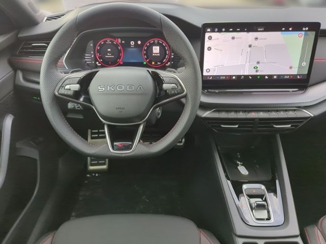 Fahrzeugabbildung SKODA Octavia Combi RS NAV HEAD UP DCC ACC