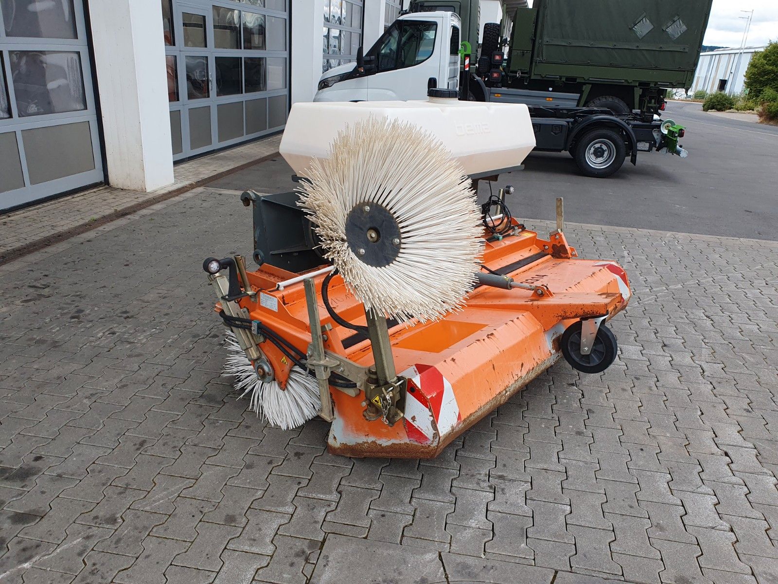 Fahrzeugabbildung Andere Bema 25 Dual Kehrmaschine / 2.050 mm / 2020