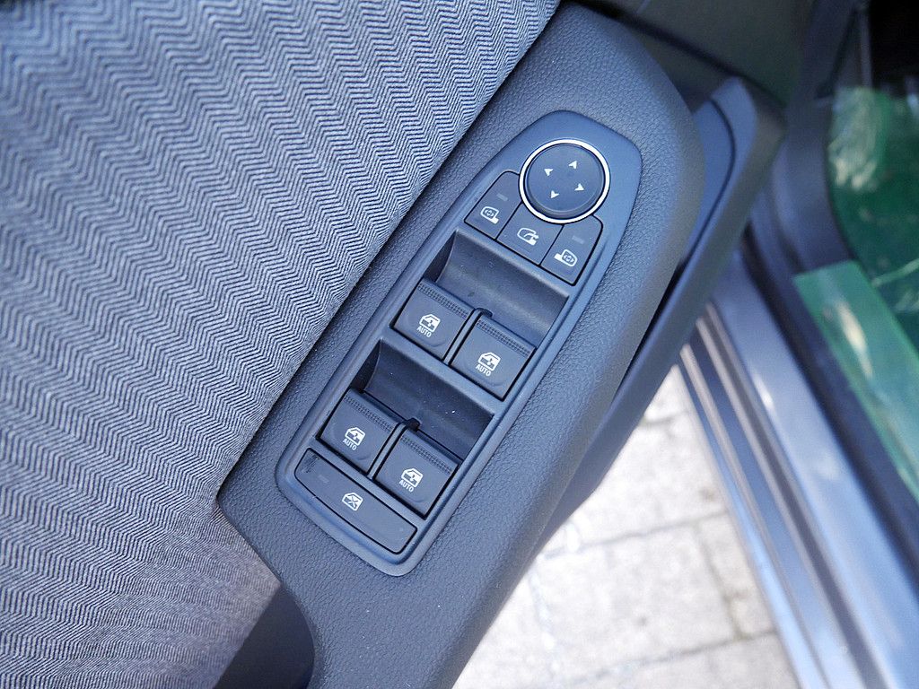 Fahrzeugabbildung Renault Clio Techno TCe 90 Automatik