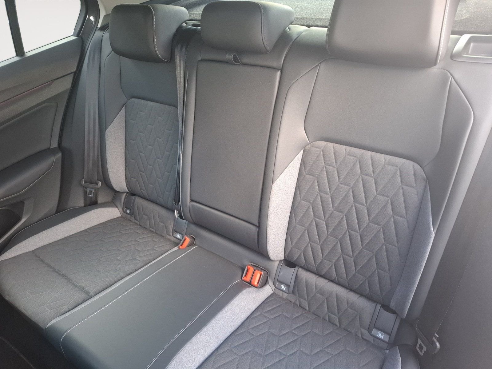 Volkswagen Golf - Bild 9