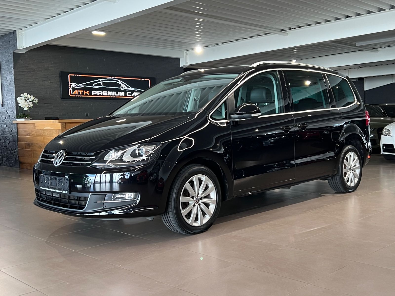 Volkswagen Sharan 2.0 TSI DSG Highline 1.HAND 7-Sitze