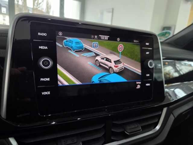 T-Roc R-Line 1.5 TSI DSG LED+ PANO KAM eHECK 18Z