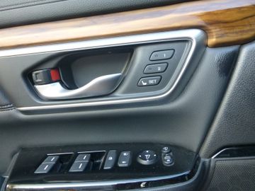 Honda CR-V 2,0 i-MMD HYBRID 4WD Executive Navi