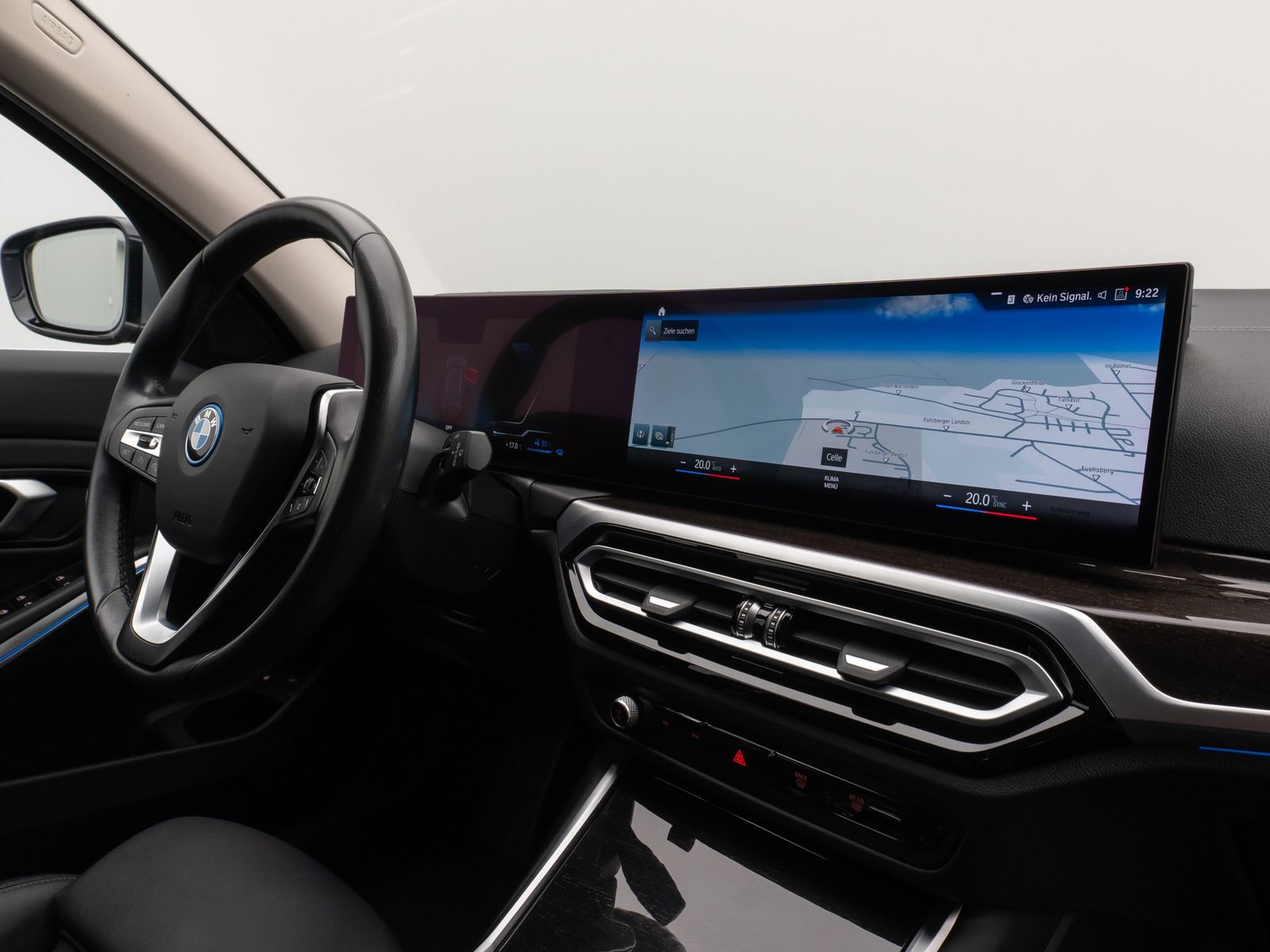 Fahrzeugabbildung BMW 320e Kamera DAB HiFi Sport Leder WidscreenDispl