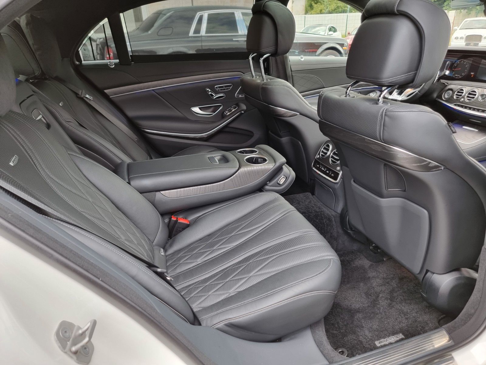Fahrzeugabbildung Mercedes-Benz S 63 AMG/Facelift ohne OPF/Erstlack/Sammler