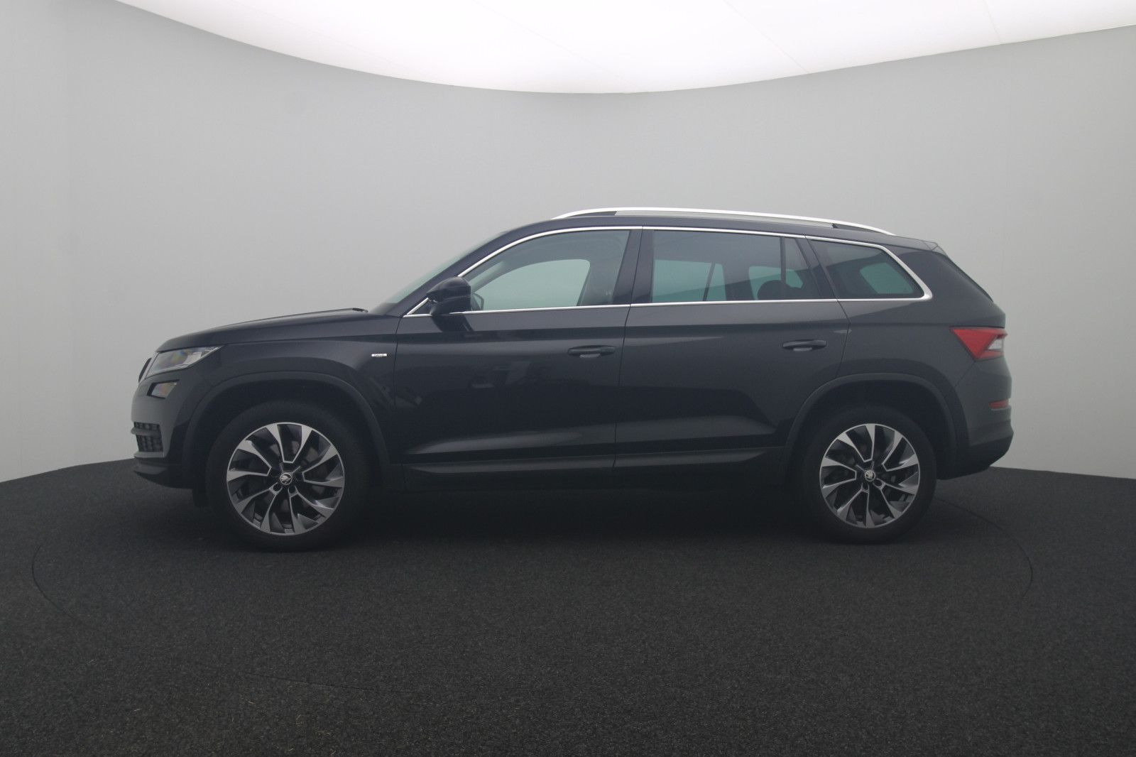 Fahrzeugabbildung SKODA Kodiaq Drive 125 4x4 DSG AHK Navi Standheizung