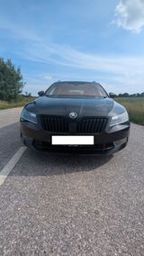 Skoda Superb 2.0 TSI DSG 4x4 SportLine Combi SportLine - Skoda Superb: Privatanbieter
