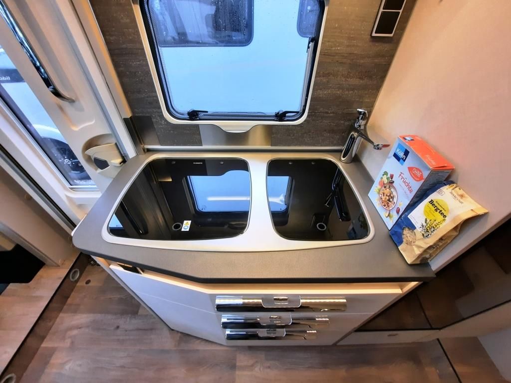 Fahrzeugabbildung HYMER / ERIBA / HYMERCAR Exsis-t 580 Pure Verfüg./Sparen Sie 18.823,- €