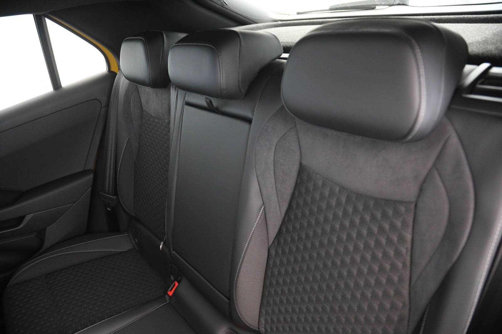 Volkswagen T-Roc - Bild 13