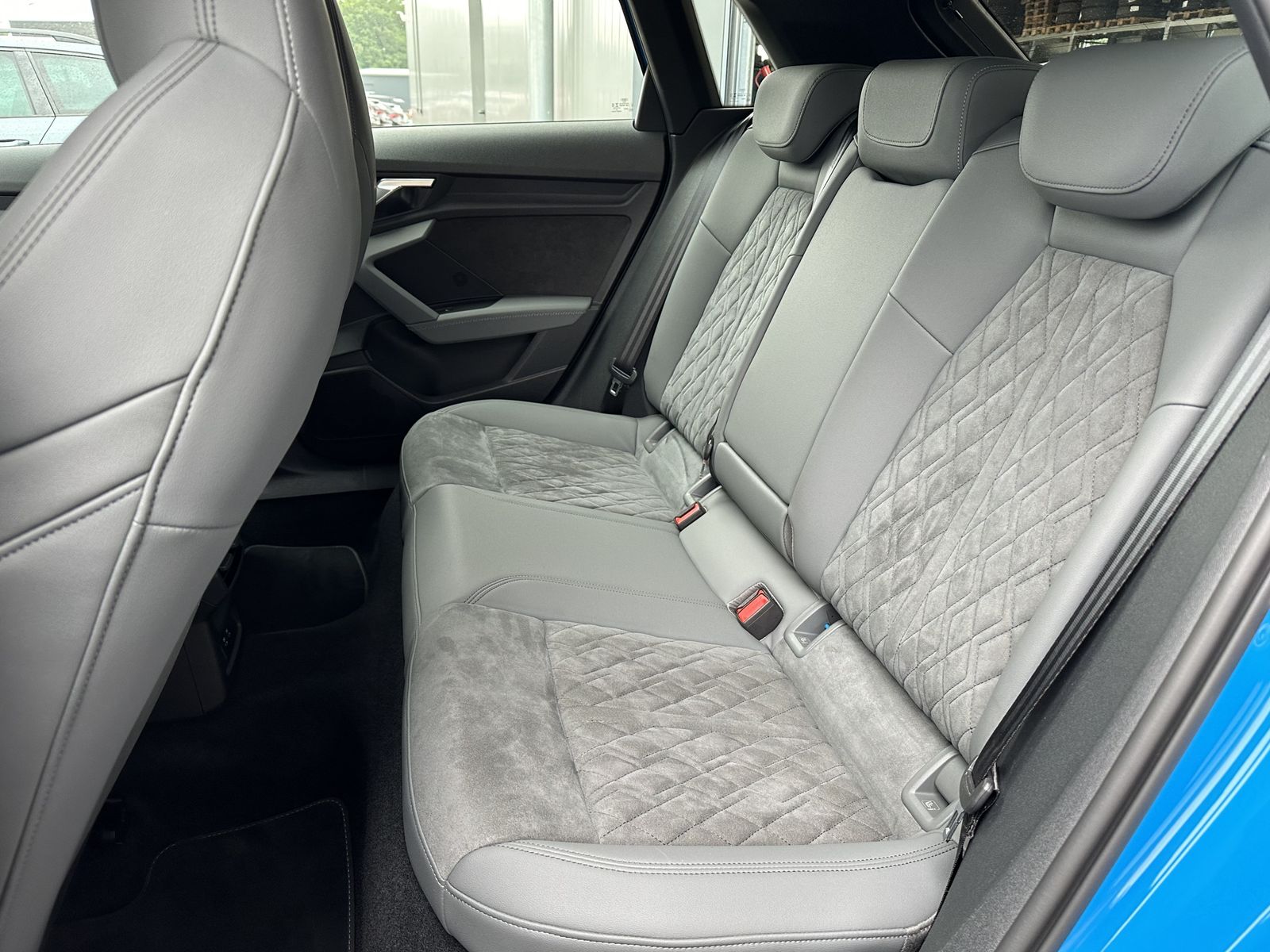 Fahrzeugabbildung Audi A3 40 TFSI e SpB S-Line NAV+LED+ACC+VCOCKPIT+1HD