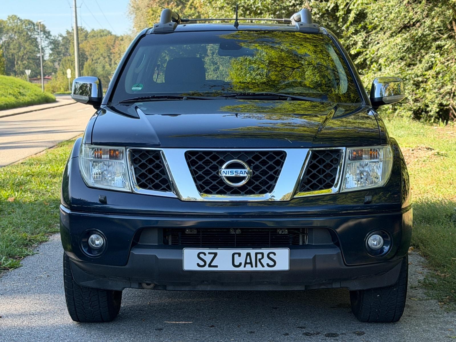 Nissan Navara D40 Double Cab 2.5 dCi 171 ch • BVA • 4x4 • Toit Ouvrant • Sièges chauffants