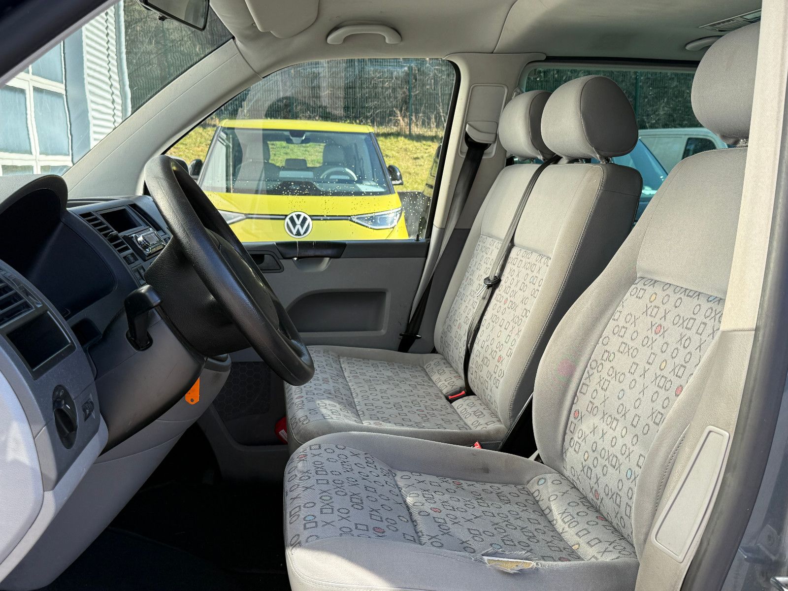 Fahrzeugabbildung Volkswagen T5 Caravelle Trendline 1.9 Tdi 9-Sitzer Klima