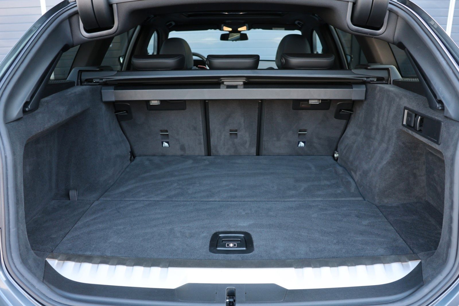 BMW 330e Touring Hybrid M/ACC/Cockpit/KAMERA/SPUR/19 foto 19