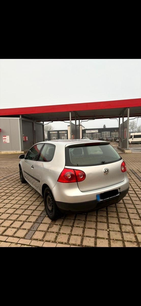 Volkswagen Golf 2004 — engine 105 HP (77kW)