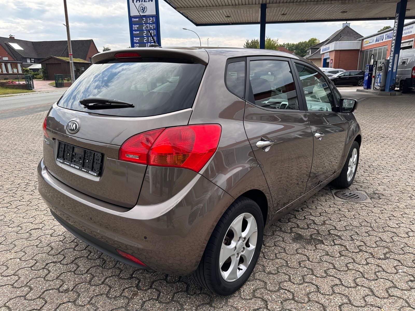 Fahrzeugabbildung Kia Venga 1.4 FIFA World Cup Edition SHZG/BT/Keyless