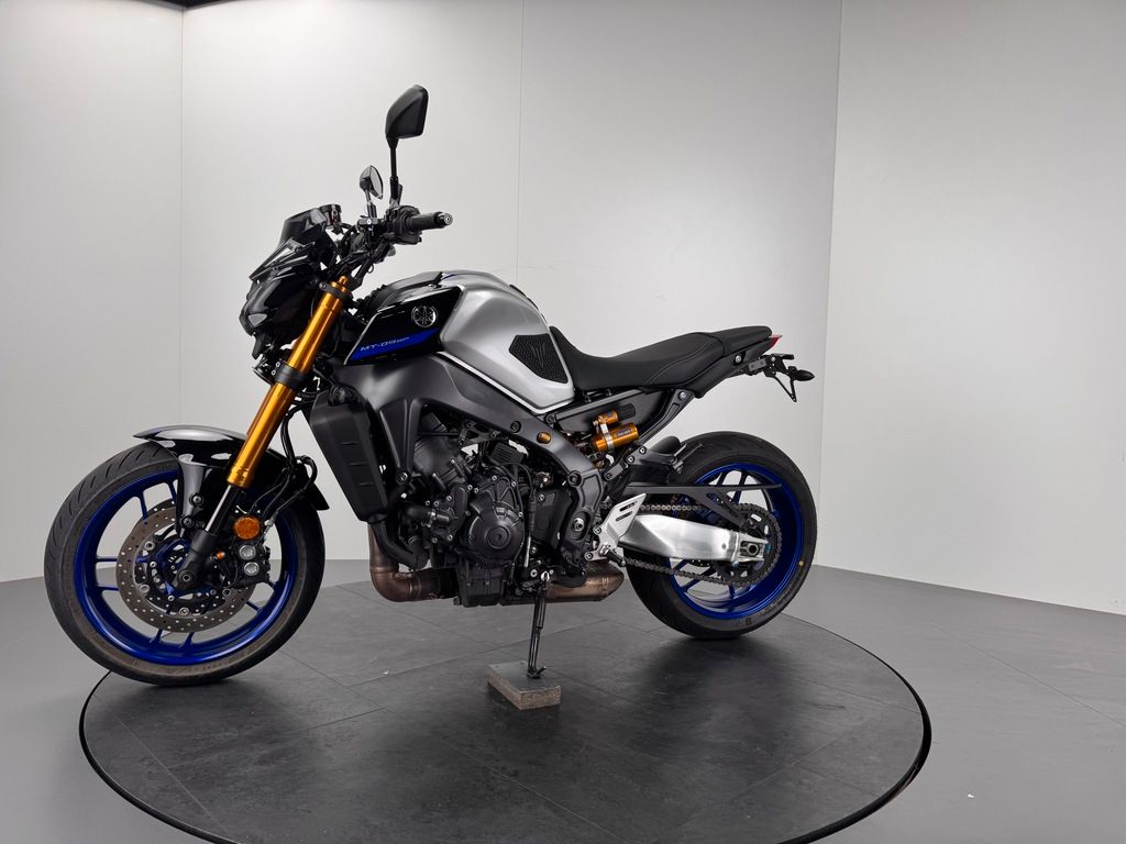 Fahrzeugabbildung Yamaha MT-09 SP *TOP-ZUSTAND *AKRAPOVIC