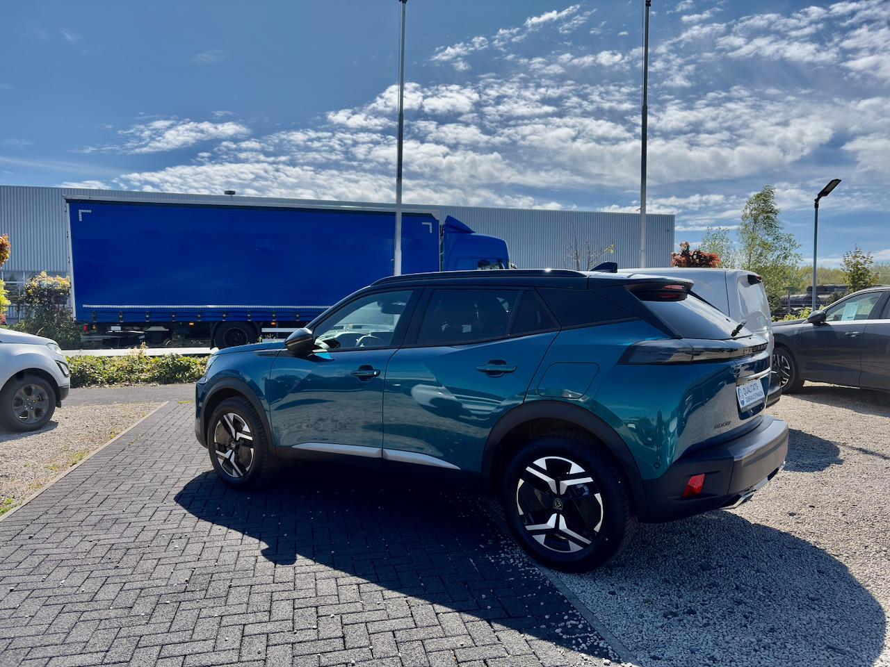 Peugeot 2008 GT Hybrid 145 e-DSC6 Alcantara-Paket*Grip