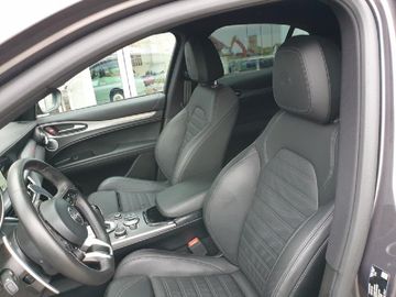 Alfa-Romeo Stelvio - 8