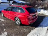 BMW 330d xDrive Touring M Sport Automatic M Sport - rote BMW 330